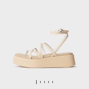 Logan Strappy Leather Flatform Sandals size 9 ( EU 40)